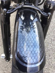 christian poncet, aérographe, moto, peinture, personnalisée, custom, harley, bobber, chopper, décoration, motard,vmax 1700, yamaha