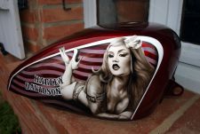 christian poncet, aérographe, moto, peinture, personnalisée, custom, harley, bobber, chopper, décoration, motard,vmax 1700, yamaha