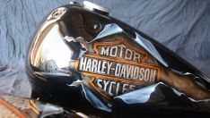christian poncet, aérographe, moto, peinture, personnalisée, custom, harley, bobber, chopper, décoration, motard,vmax 1700, yamaha