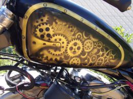 christian poncet, aérographe, moto, peinture, personnalisée, custom, harley, bobber, chopper, décoration, motard,vmax 1700, yamaha